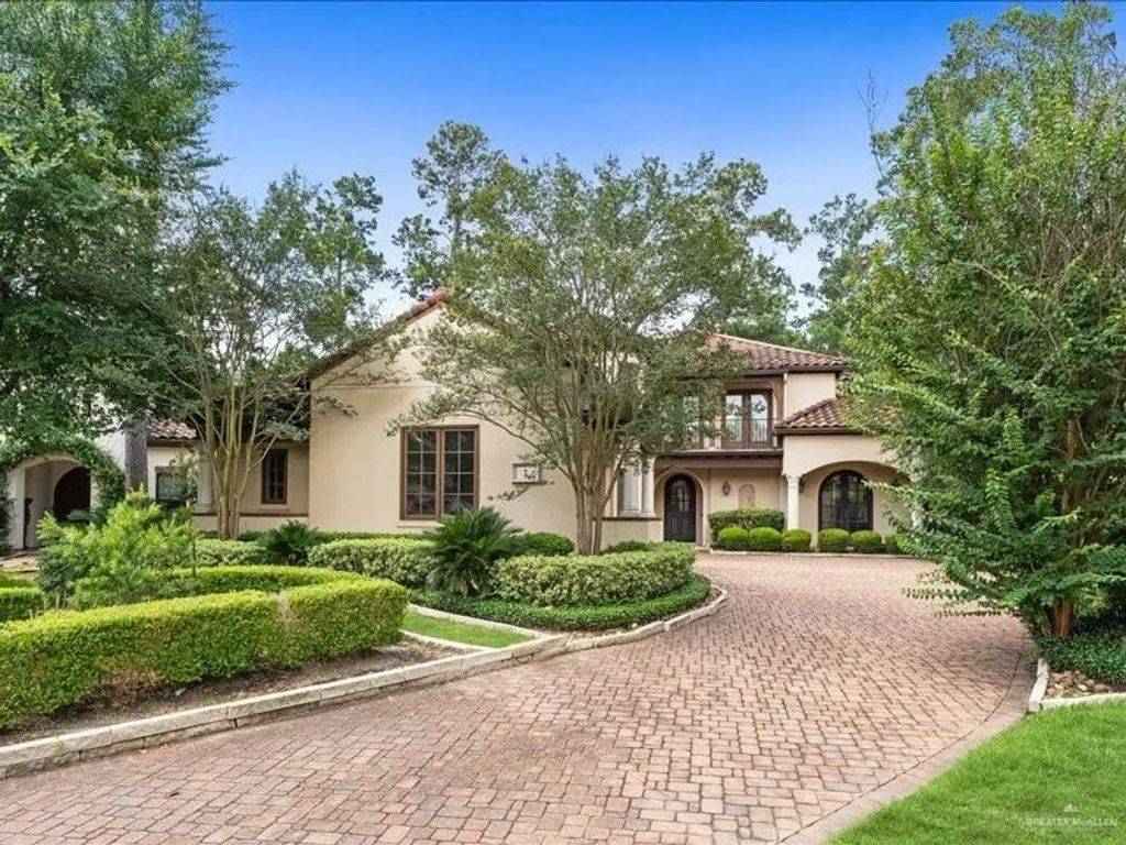 7 Ivy Court, Spring