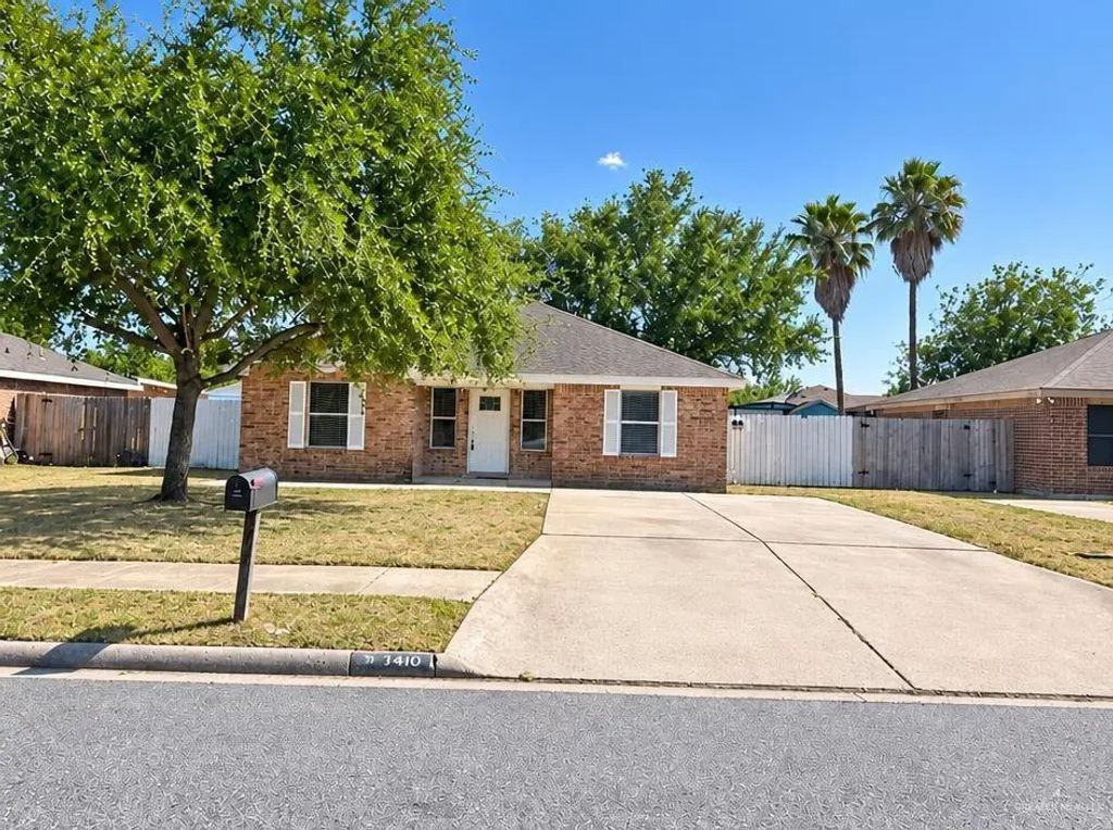 3810 Agassi Drive, Weslaco