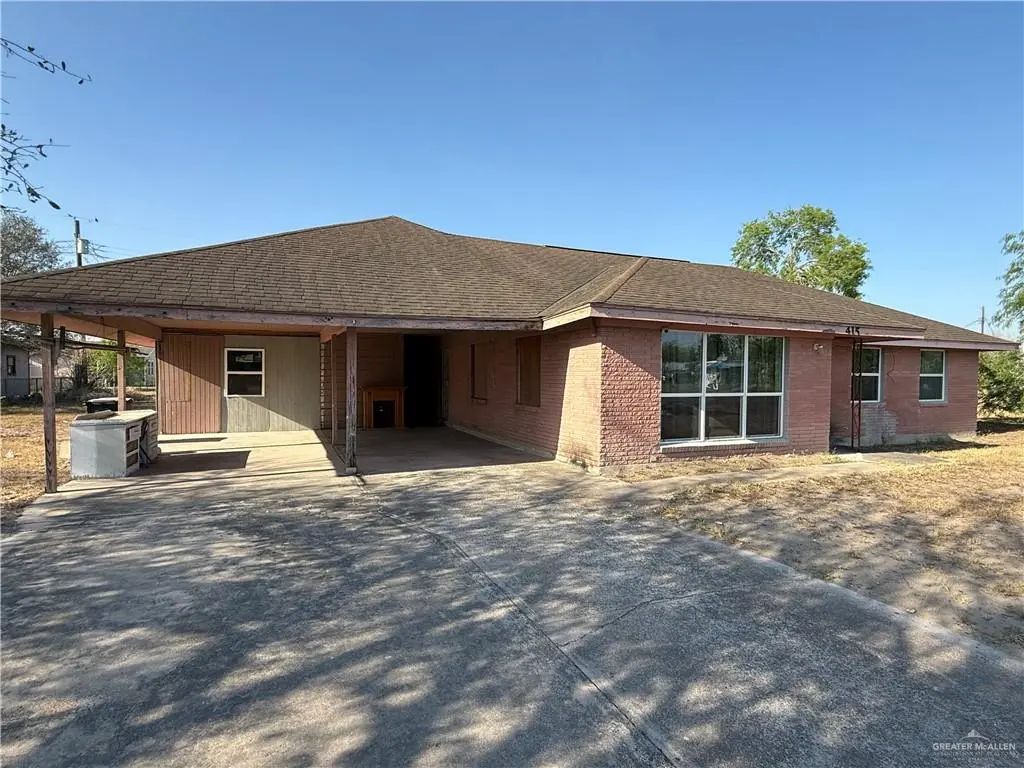 415 W Edinburg Avenue 107, Elsa