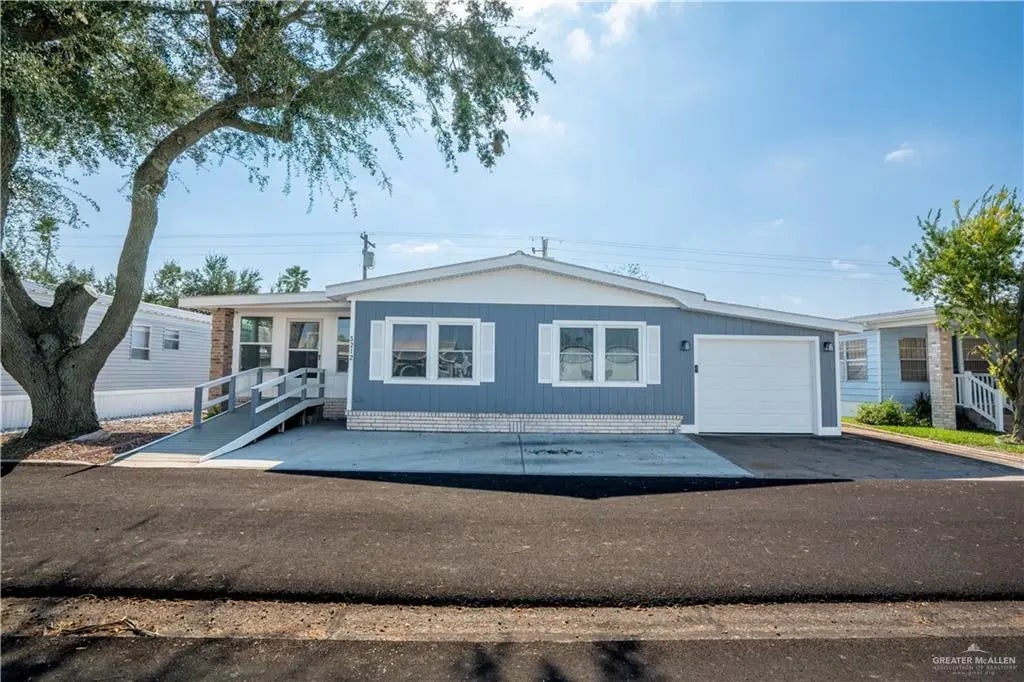 3212 San Jacinto Drive, Weslaco
