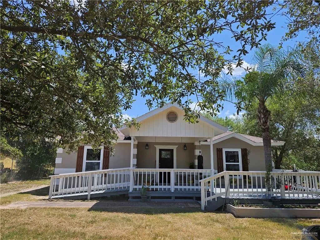 7716 Yvette Circle, Mercedes