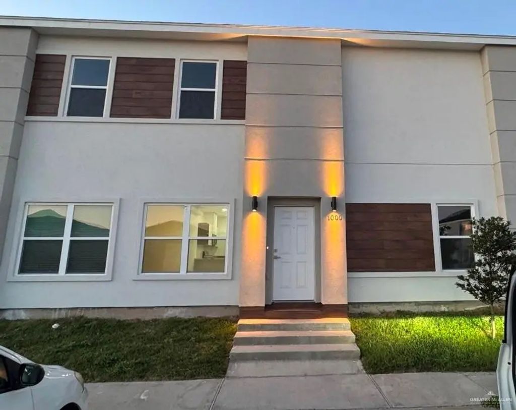 901 Yuma Avenue 1000, McAllen
