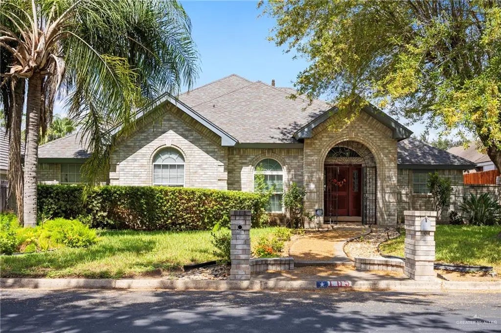 105 E Hawk Avenue, McAllen