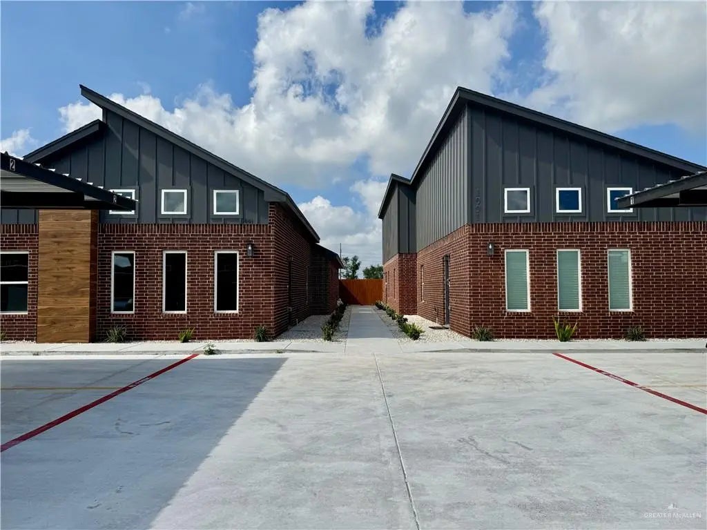 1001 Hidden Hills Street, Mission