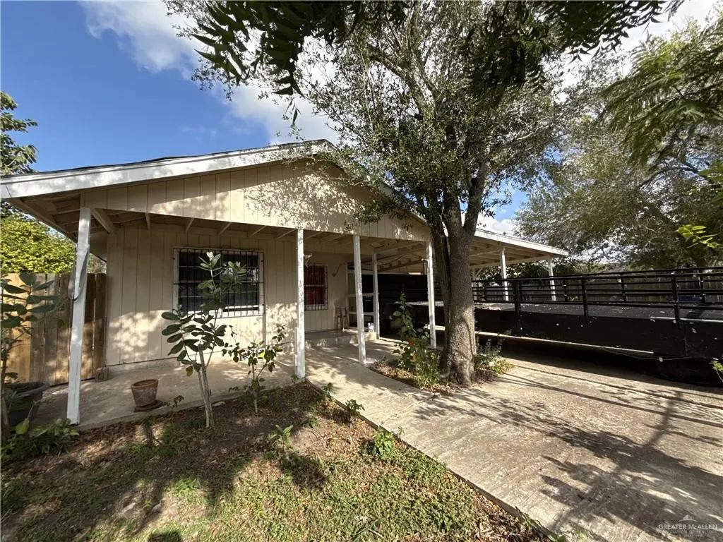 2708 Florencia Avenue, Brownsville