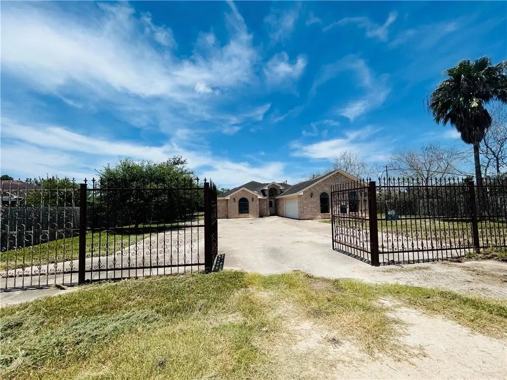 1345 N Tower Road, Alamo