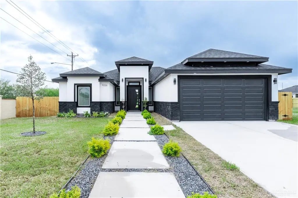 9226 N 25th Lane, McAllen