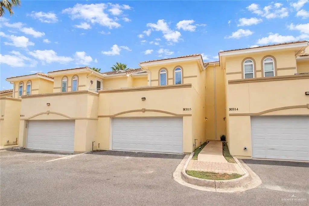 800 Sunset Drive B15, McAllen