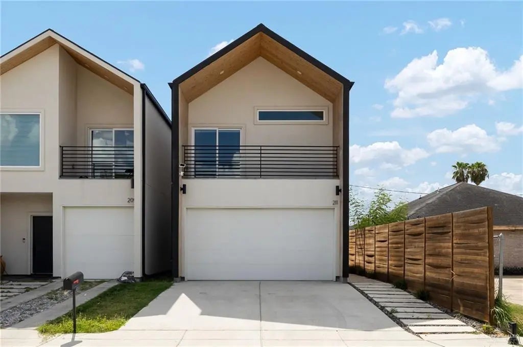 211 N 28th Street, McAllen