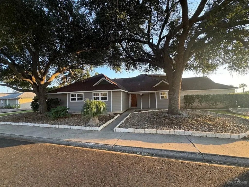 419 Country Club Drive, Alamo