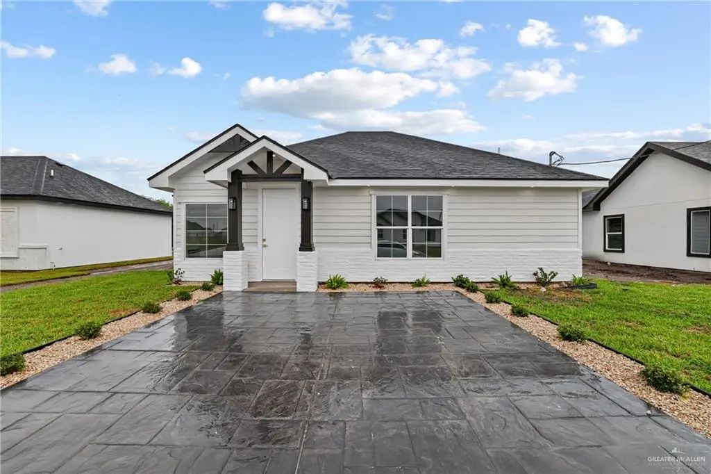 2289 Via Roma Lane, Weslaco
