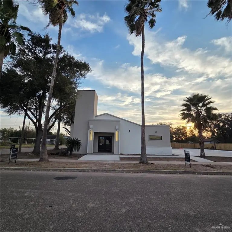 503 S Illinois Avenue, Weslaco
