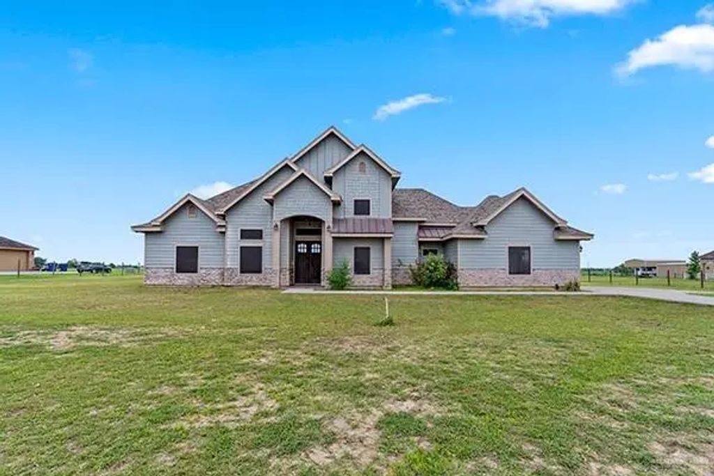 23219 Oak Knoll Drive, Edcouch