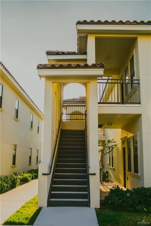 810 S Taylor Road, Mission