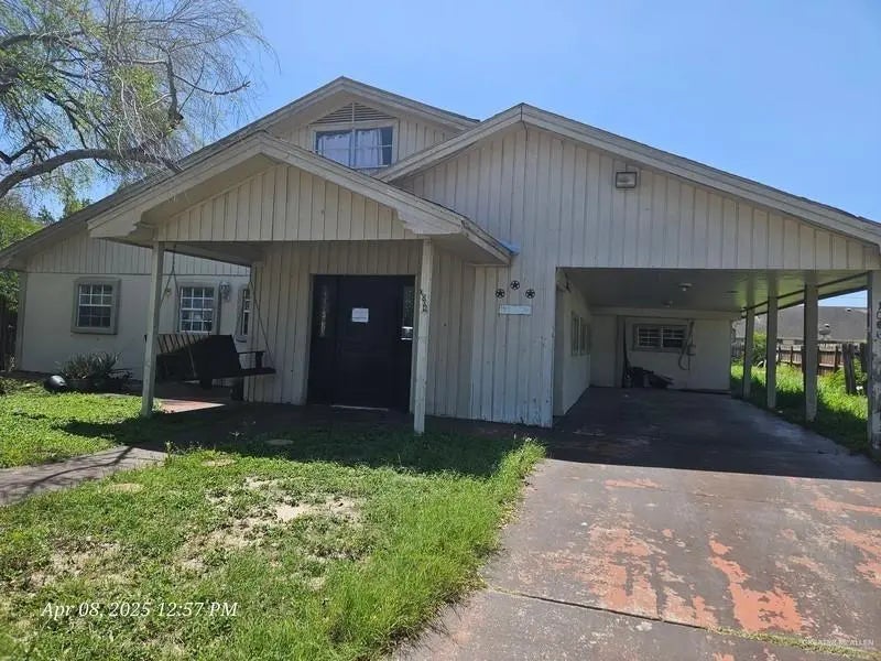 1006 E 12th Street, Mission