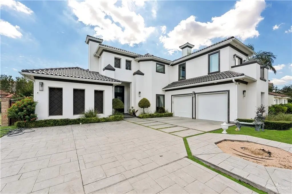 3907 El Jardin, Mission