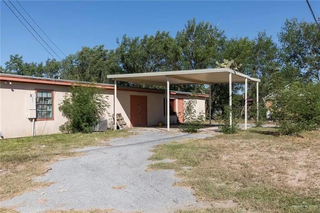 1400 W Second Street, Mercedes