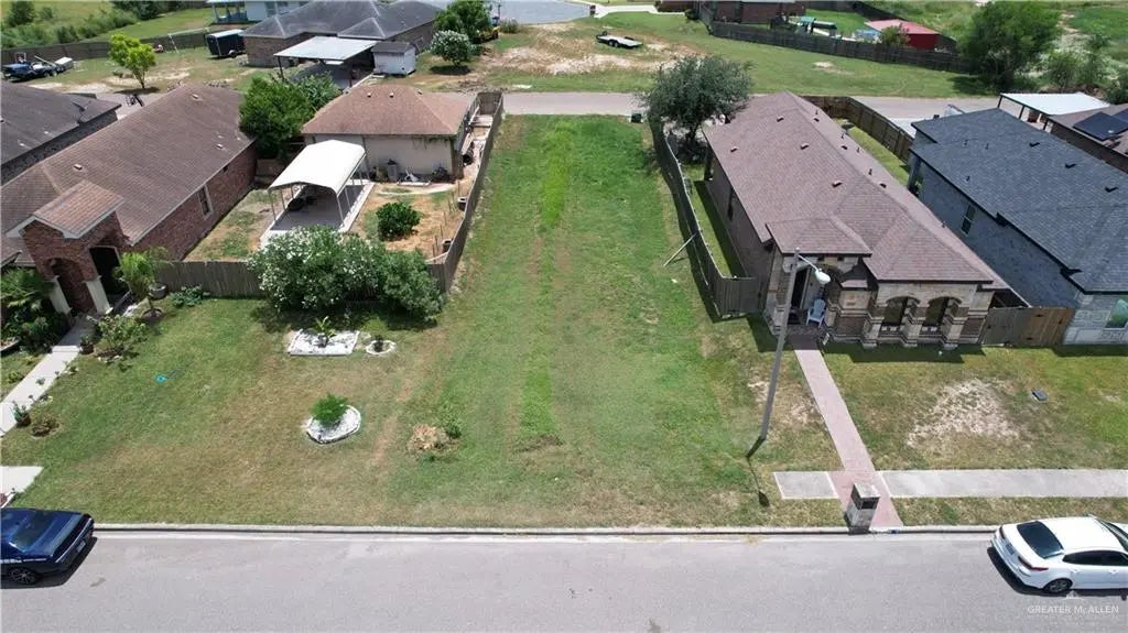 1728 Leann Rimes Road, Edinburg