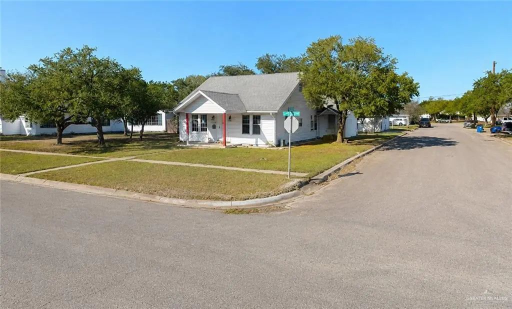 719 E Market Street, Sinton