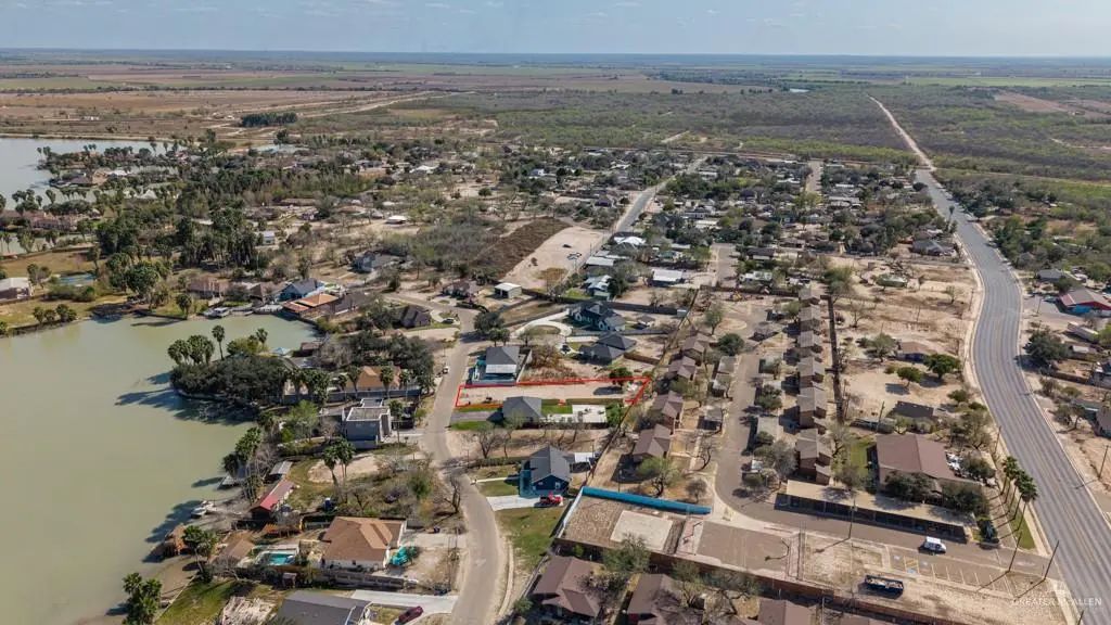 932 S Kika De La Garza Boulevard, La Joya