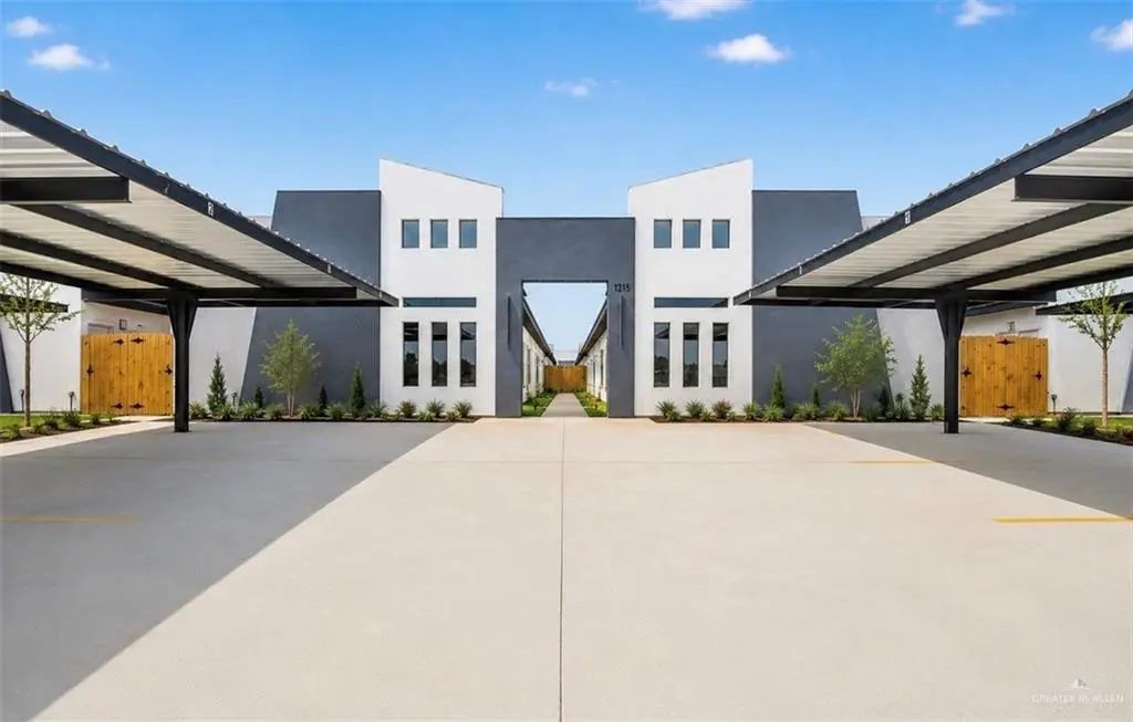 1215 Woodland Trail 2, Pharr