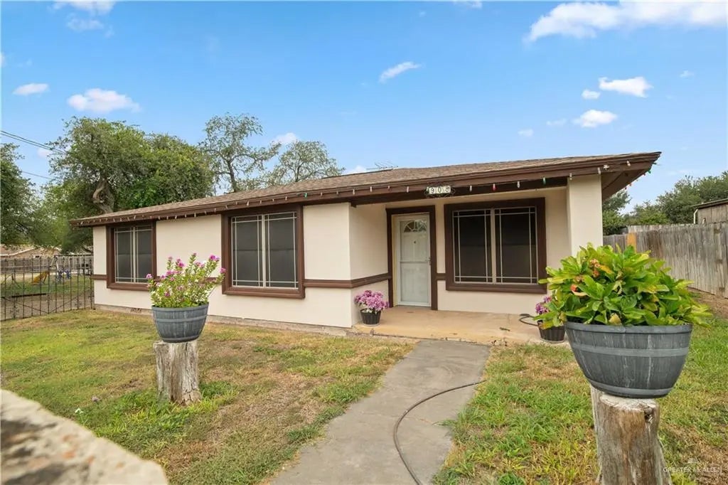 908 S Main Street, Penitas