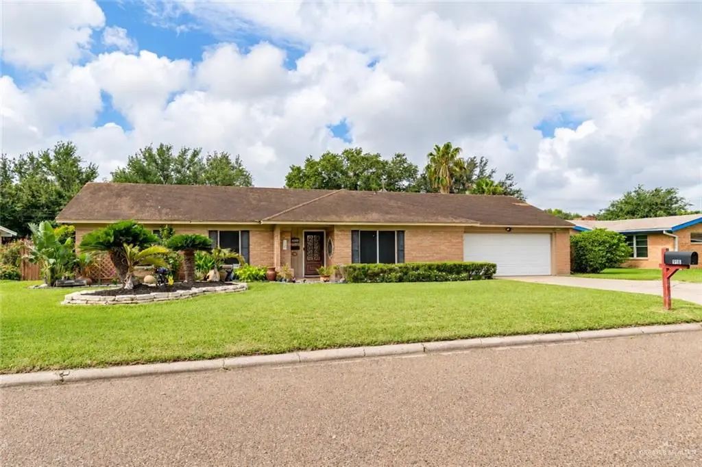 918 Fairway Drive, Edinburg