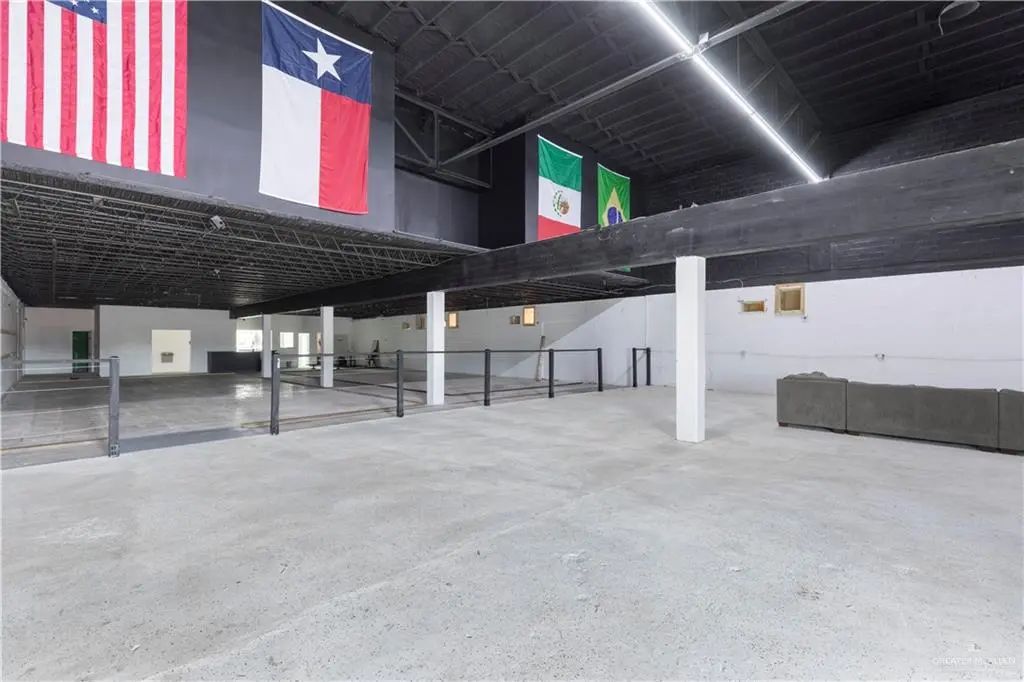 218 N Industrial Drive 1-3, Edcouch