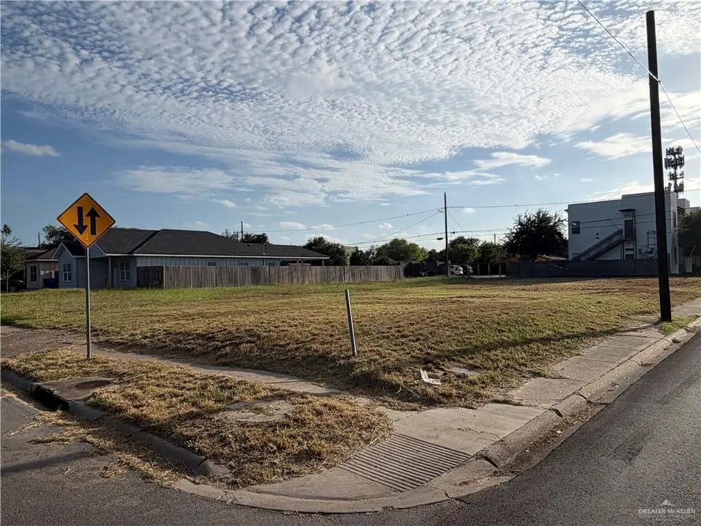800 S 15th Street, McAllen