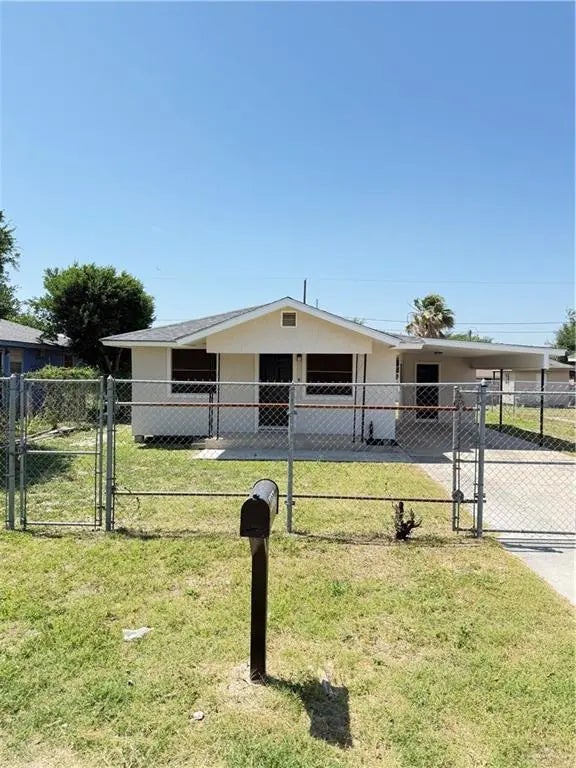 4321 Royal Palm Street, Mission