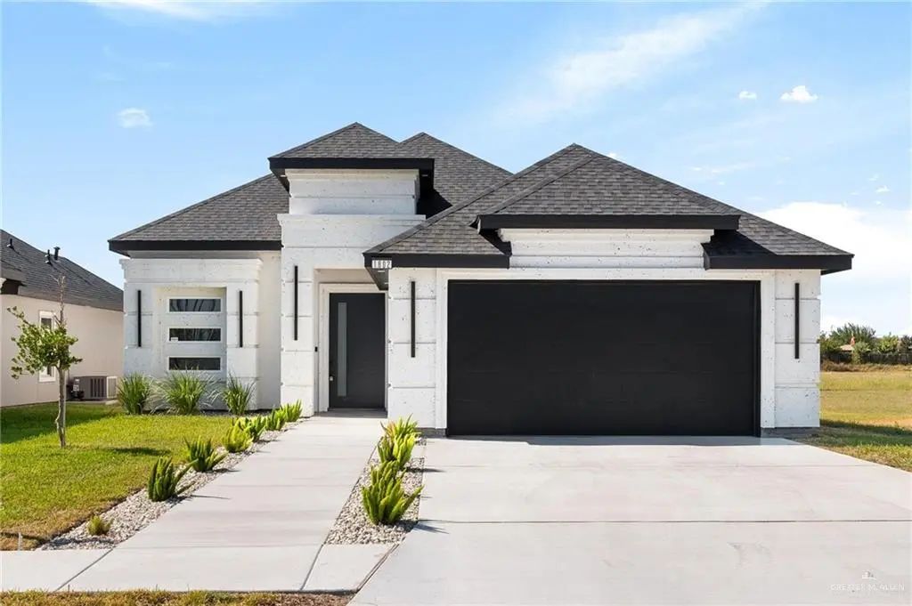 1602 Foxtail Street, Donna