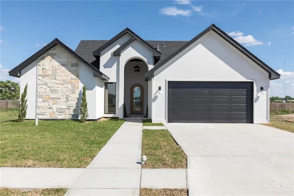 301 N 32nd Street, Hidalgo