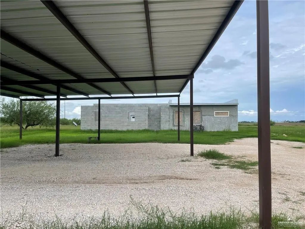 1424 N Sky Soldier Road, Weslaco