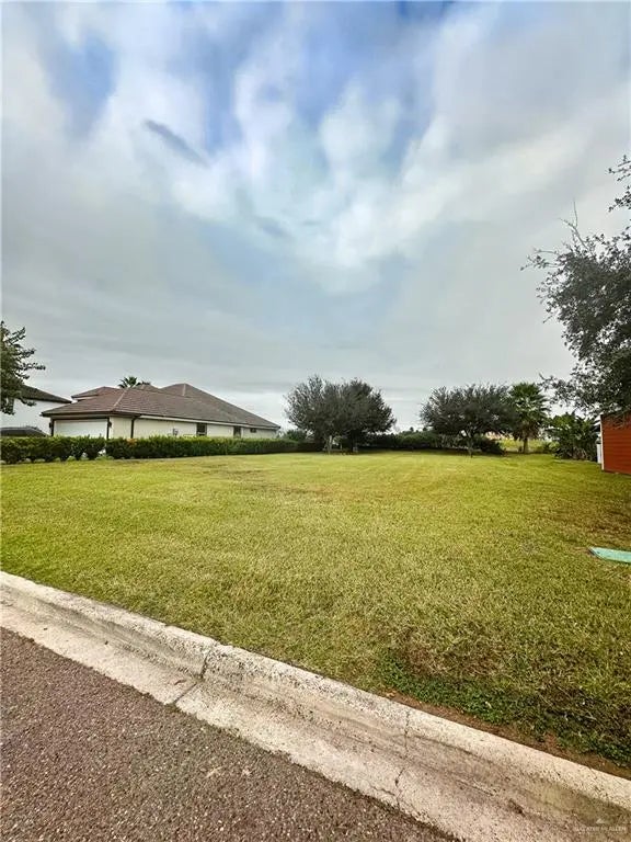 2221 Links Drive, Edinburg