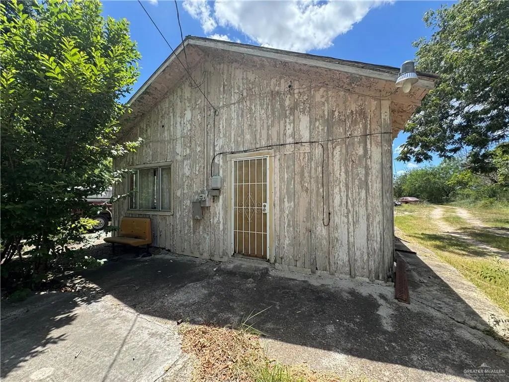 1222 S Tio Avenue, Weslaco