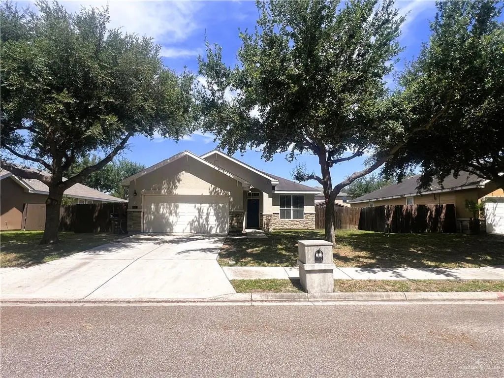 608 Steamboat Drive, Edinburg