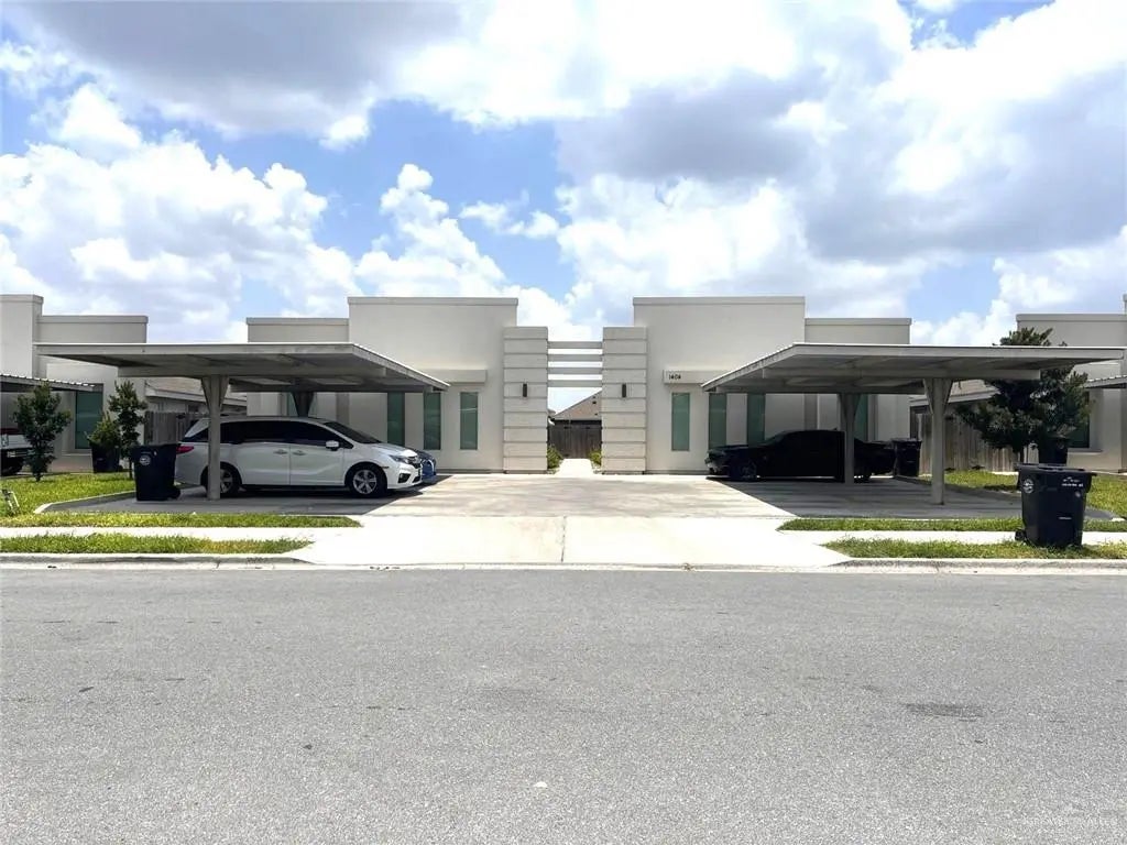 1313 Alta Vista Drive 4, Weslaco