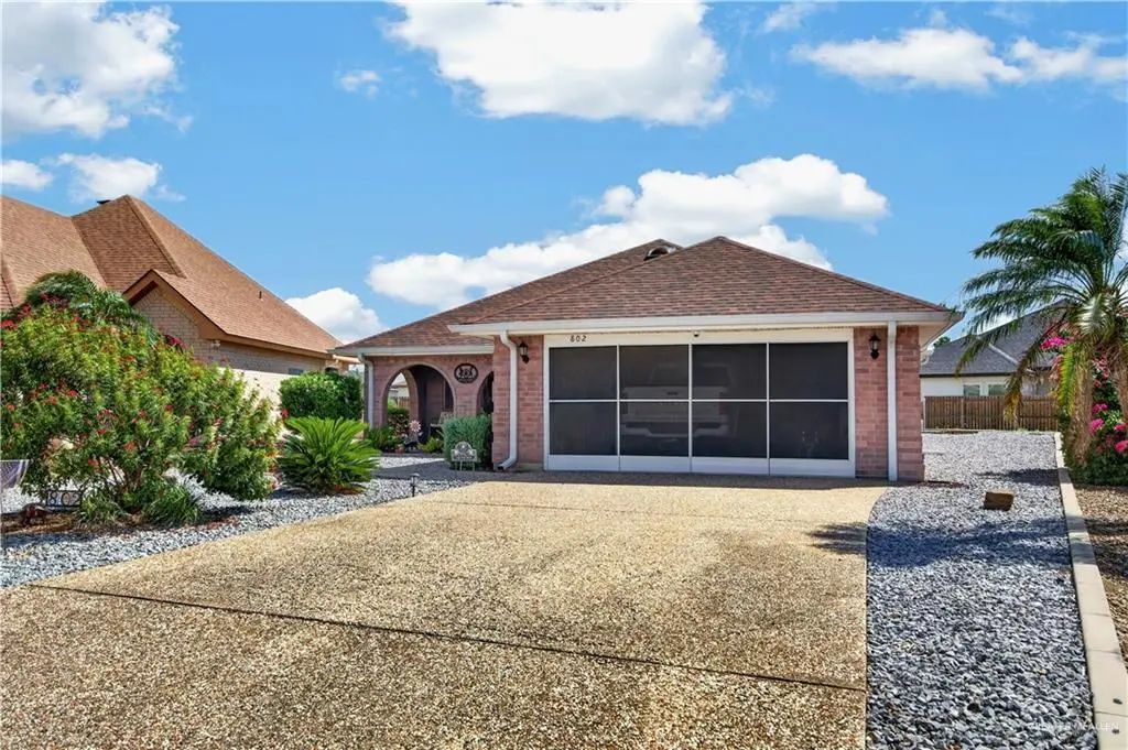 802 Lake View Drive, Mission
