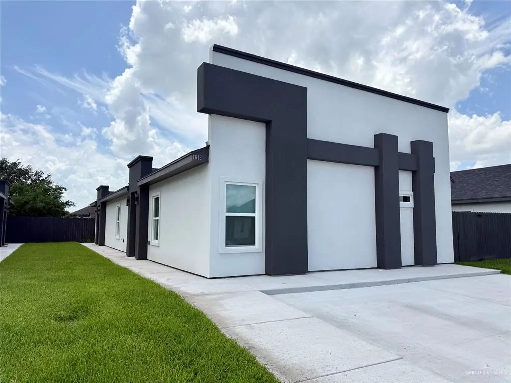 1616 Clinton Street, Harlingen