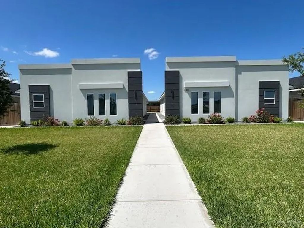 1122 Country Club Drive 4, Alamo