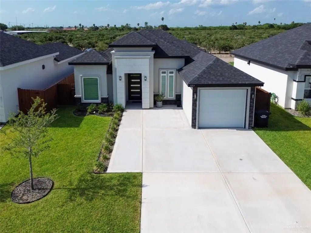 1313 W Dawes Avenue W, Alton