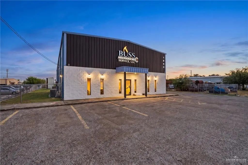 1804 S Expwy 281, Edinburg
