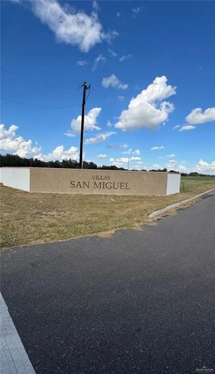 5030 Yolani Drive, Weslaco