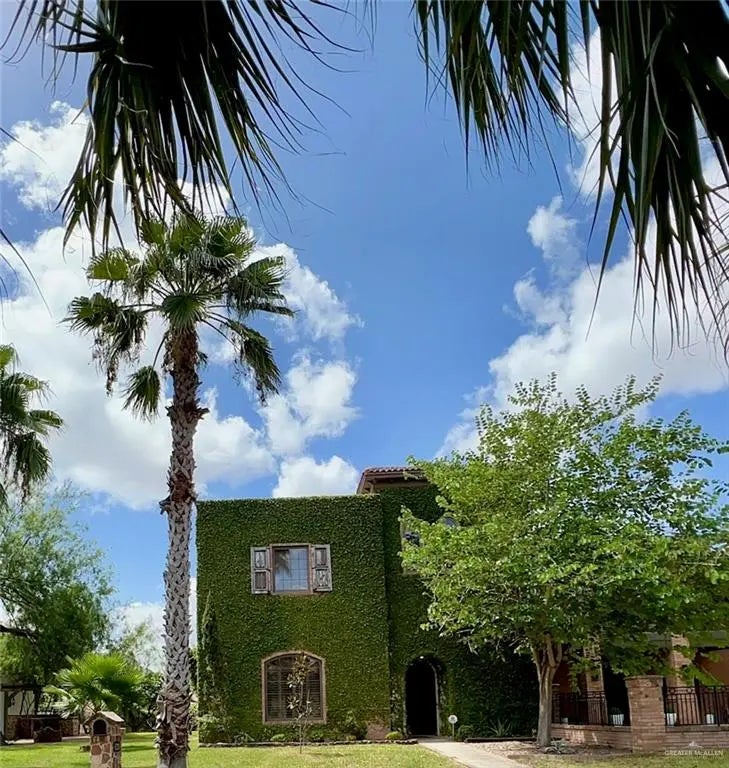 421 Cottonwood Avenue, McAllen