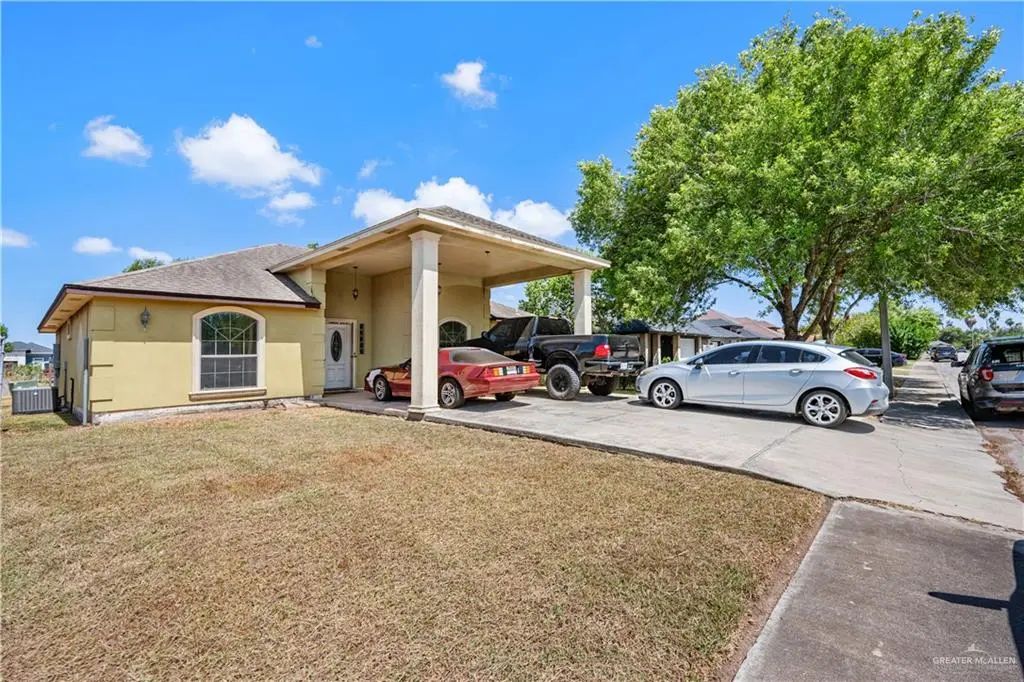 806 Daffodil Drive, Los Fresnos