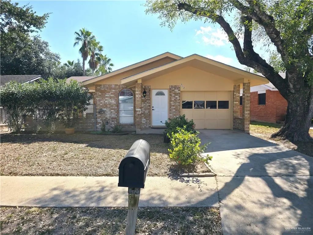 312 E Vine Avenue, McAllen