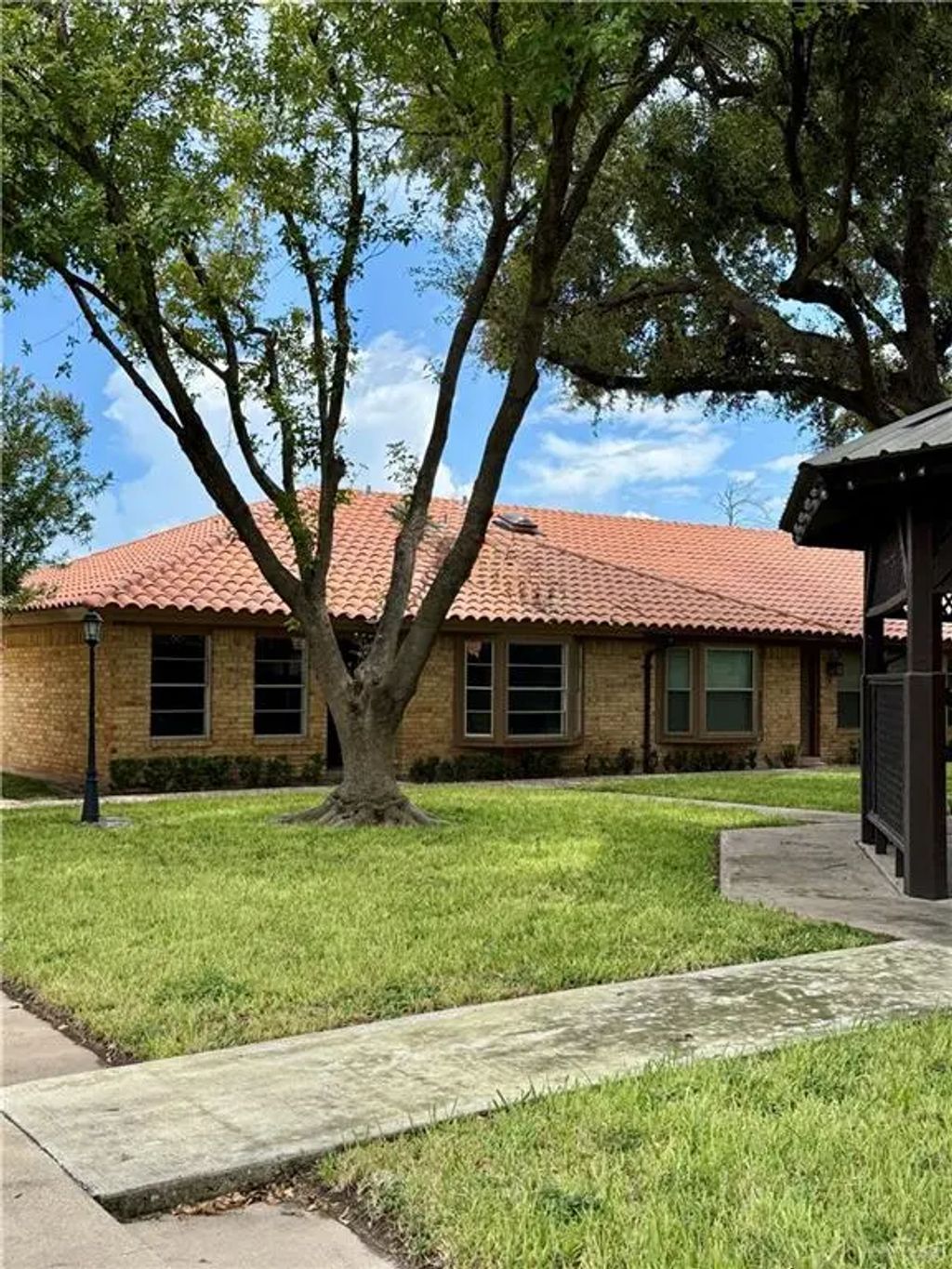 900 E Dallas Avenue 20, McAllen