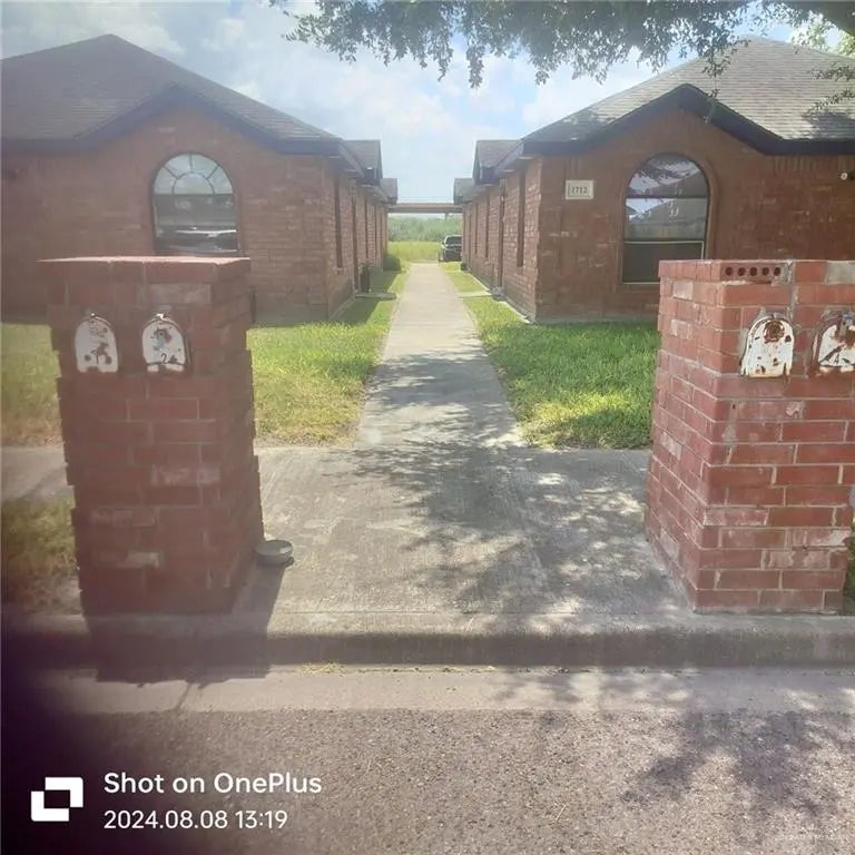 1712 W Portales Drive W, Edinburg