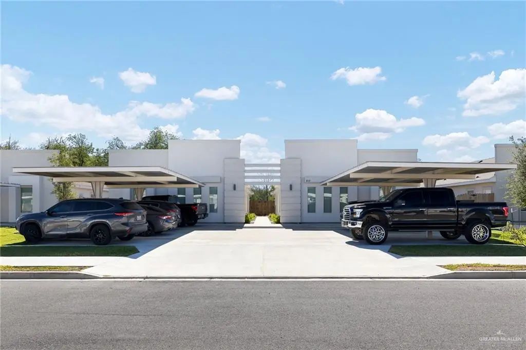 810 Starr Street, Mercedes