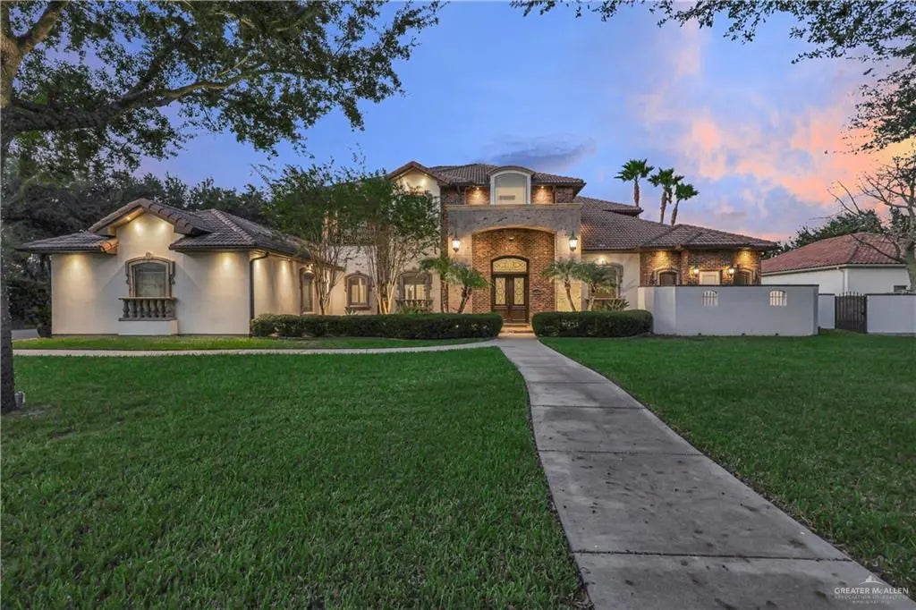 1815 El Mileno Drive, Palmhurst